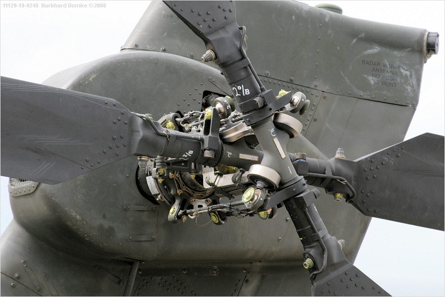Boeing AH-64D Apache s/n 00-05207 US Army