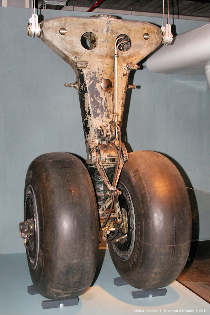 Ju290 main landing gear - Deutsches Technikmuseum Berlin