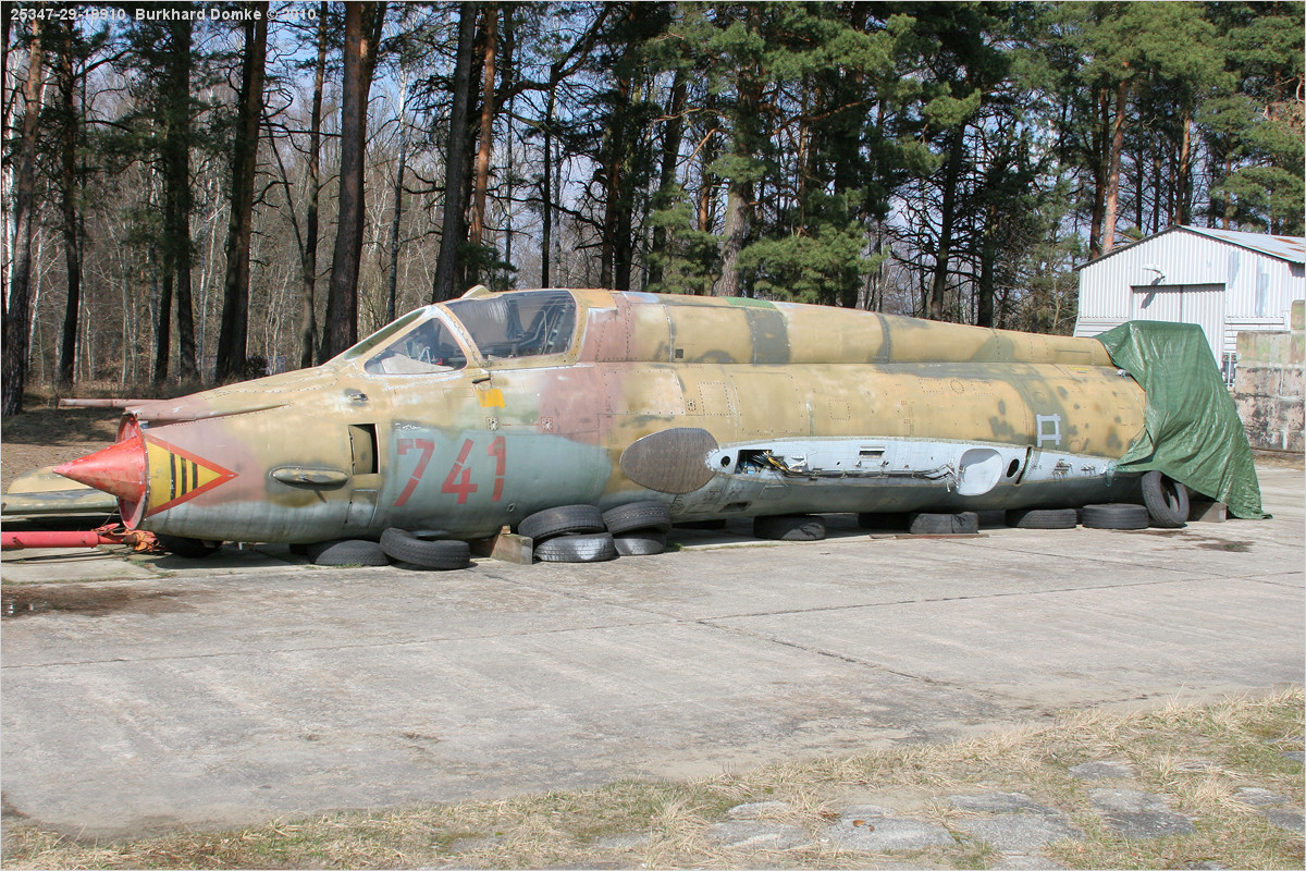 Su-22M4 Luftwaffe 25+40 NVA 741 Luftfahrt-Museum Finowfurt