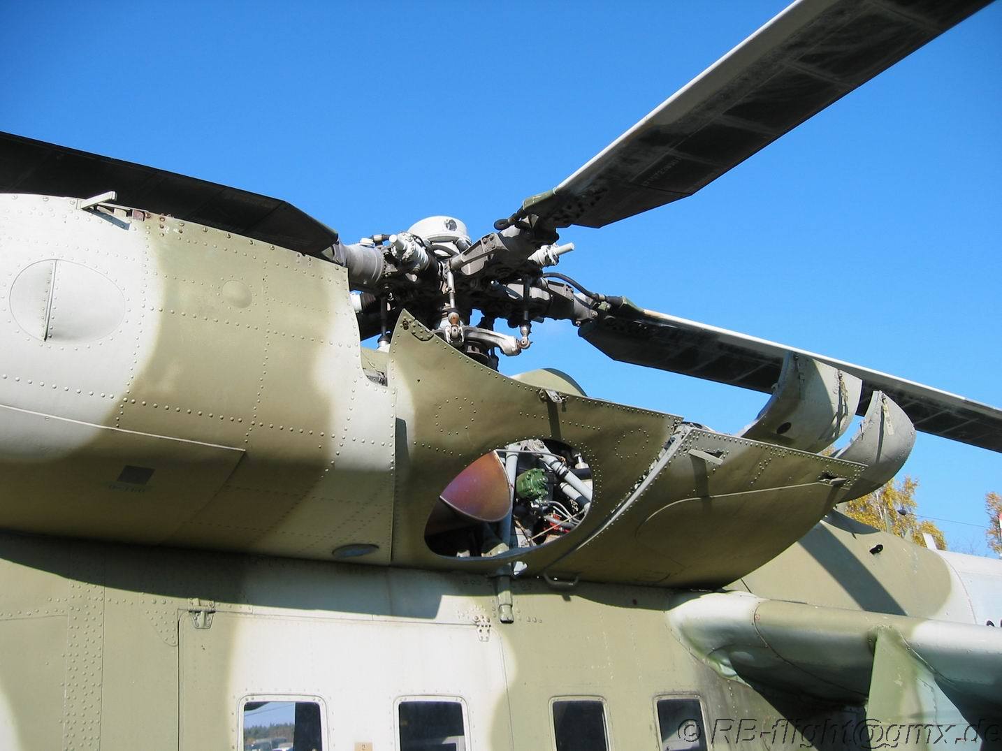 Mi-24D Hind-D Luftwaffe 98+32 (ex 96+39) c/n 340278