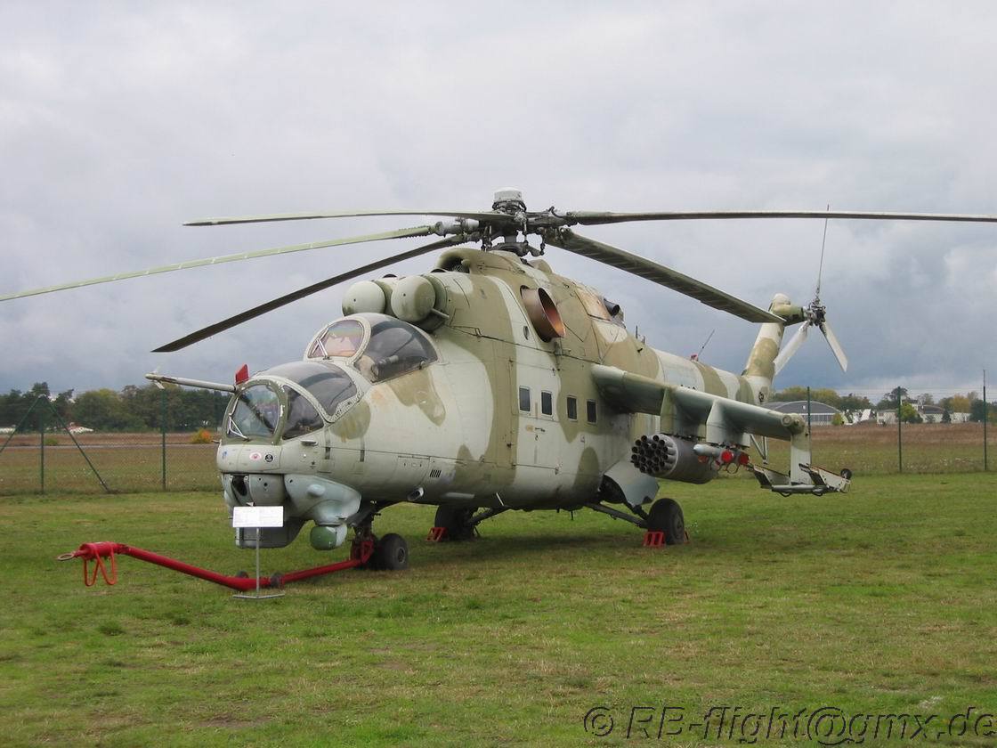 Mi-24D Hind-D Luftwaffe 98+32 (ex 96+39) c/n 340278