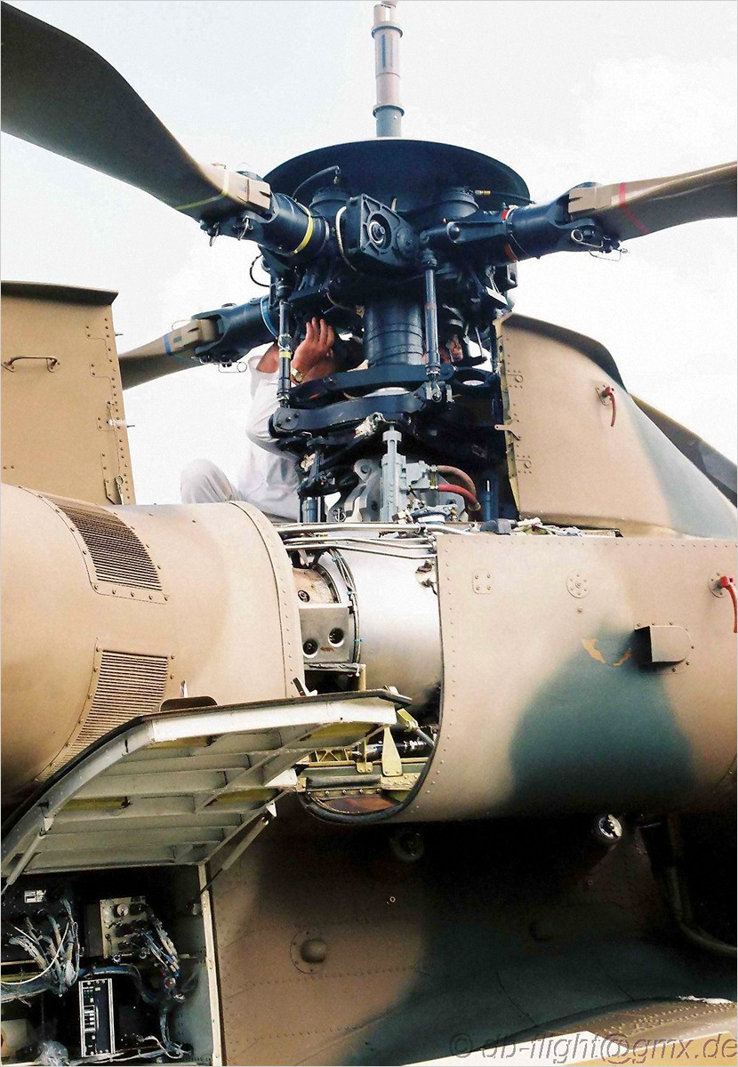 Atlas XH-2 Rooivalk s/n ZU-AHC c/n ADM-001 Farnborough 1994