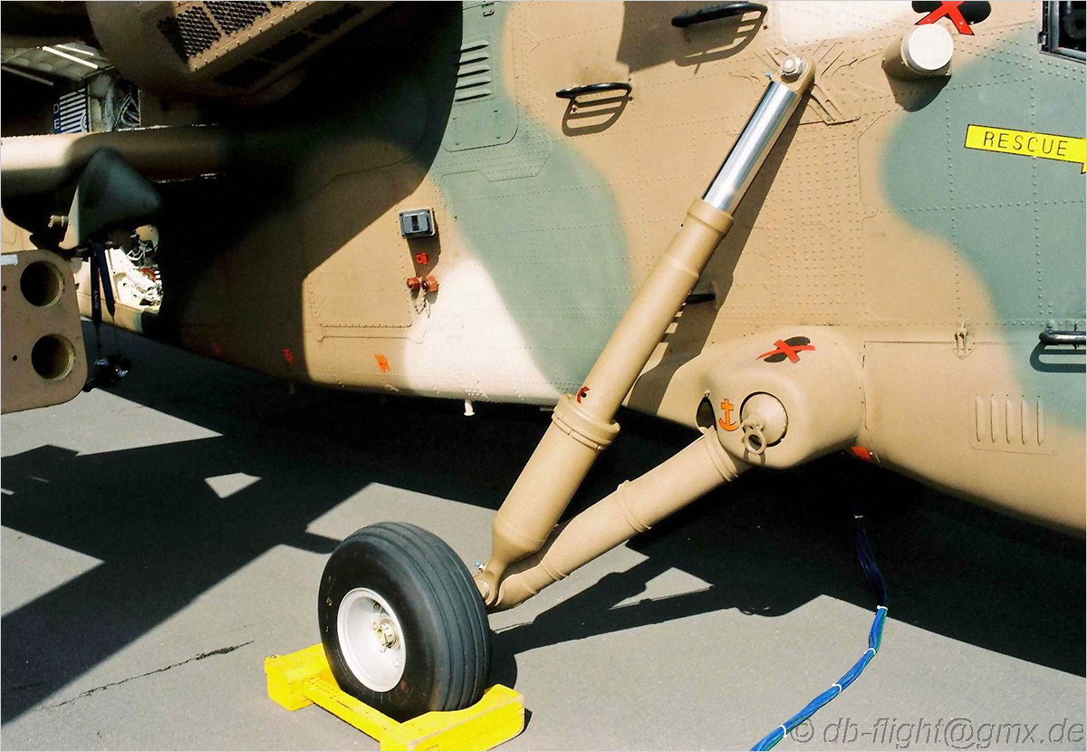 Atlas XH-2 Rooivalk s/n ZU-AHC c/n ADM-001 Farnborough 1994