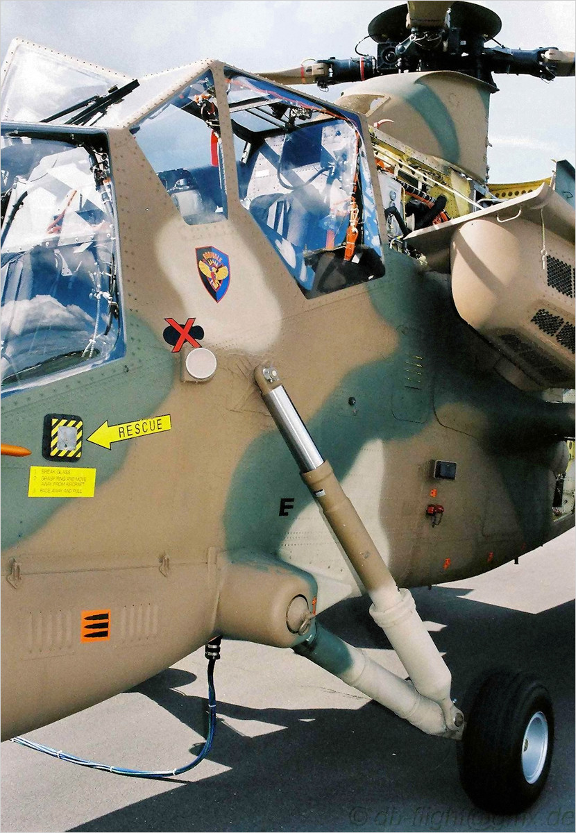 Atlas XH-2 Rooivalk s/n ZU-AHC c/n ADM-001 Farnborough 1994