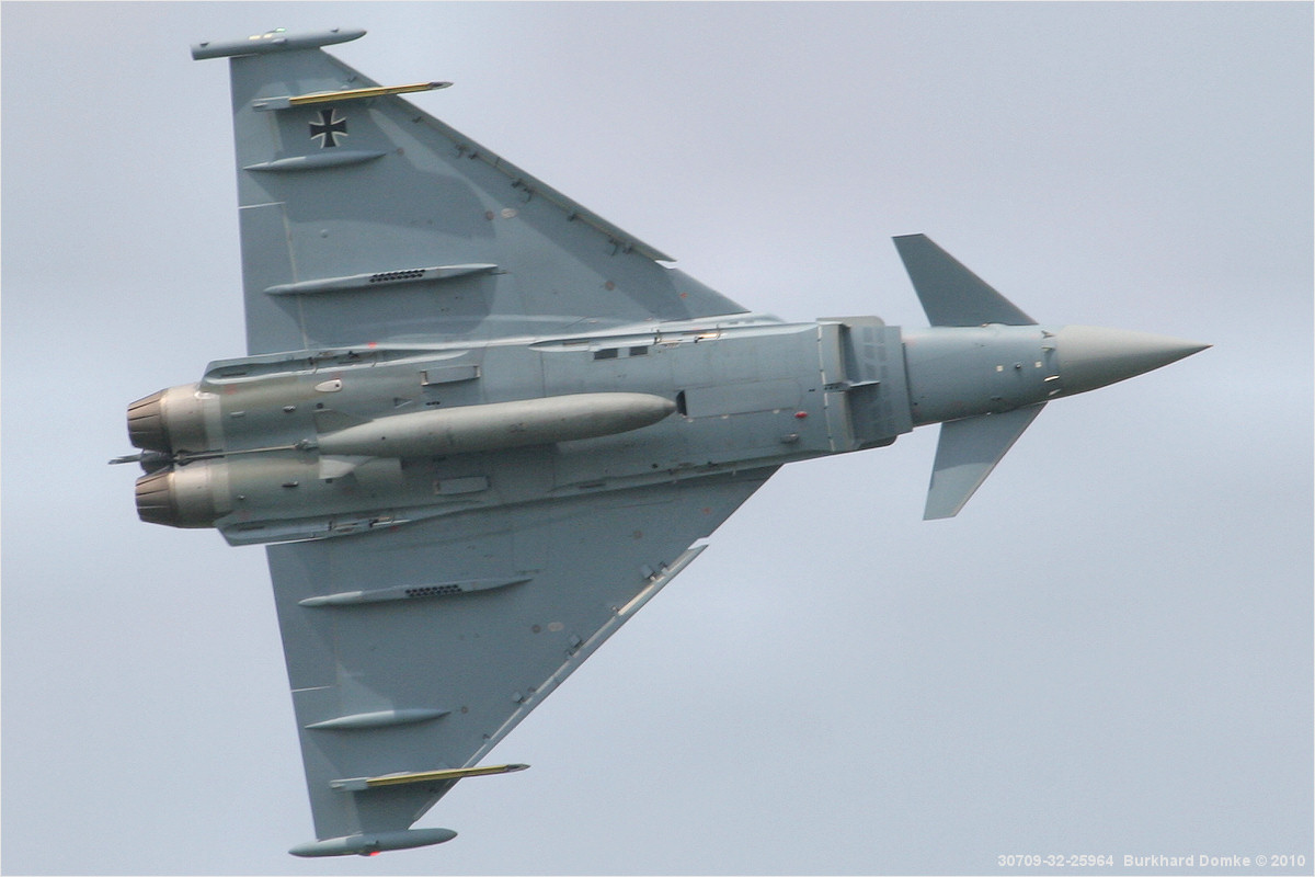 Eurofighter EF2000 Luftwaffe s/n 30+15 c/n GS008