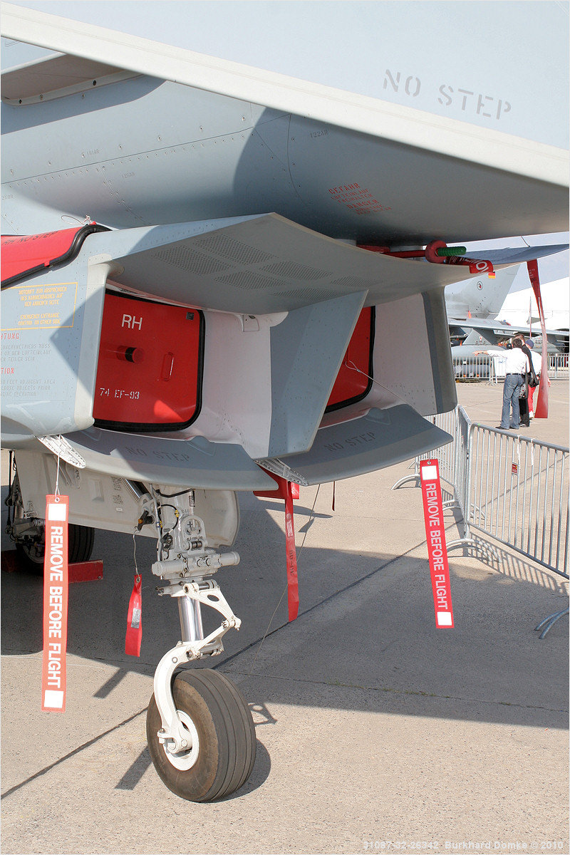 Eurofighter EF2000 Luftwaffe s/n 30+15 c/n
                  176/AS009