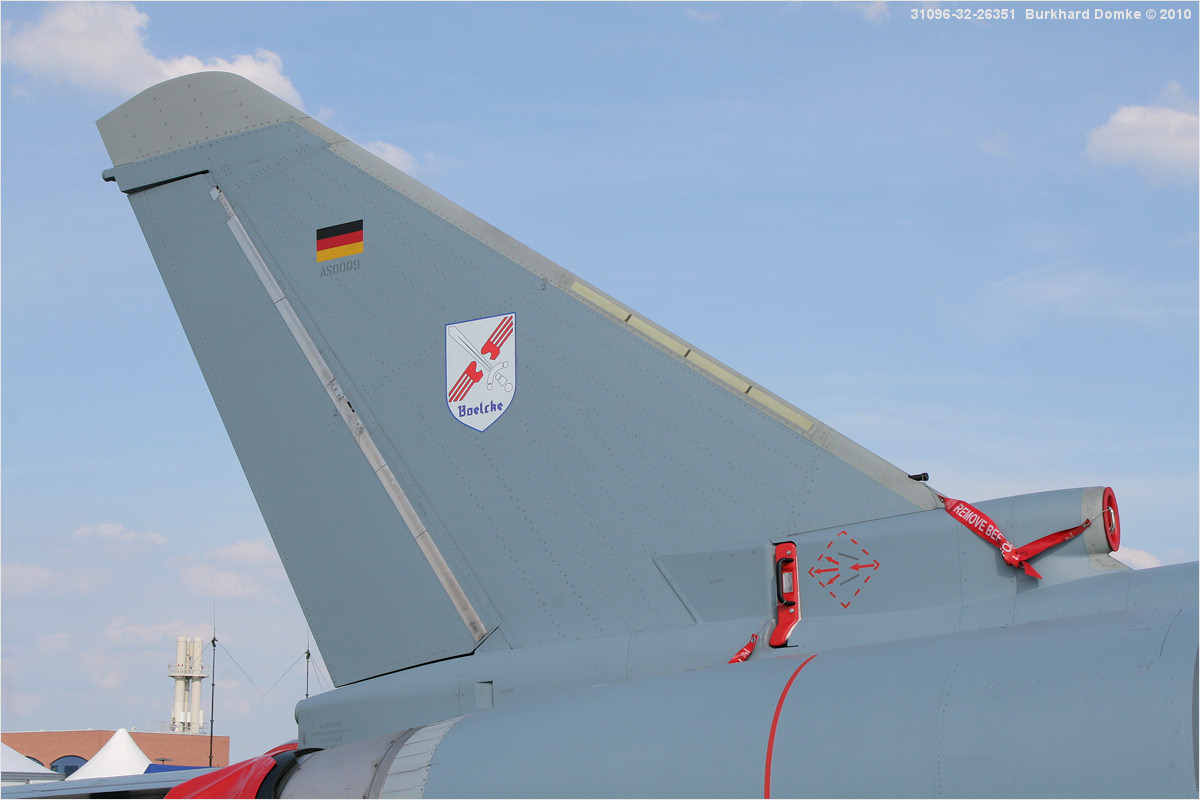Eurofighter EF2000 Luftwaffe s/n 30+15 c/n
                  176/AS009