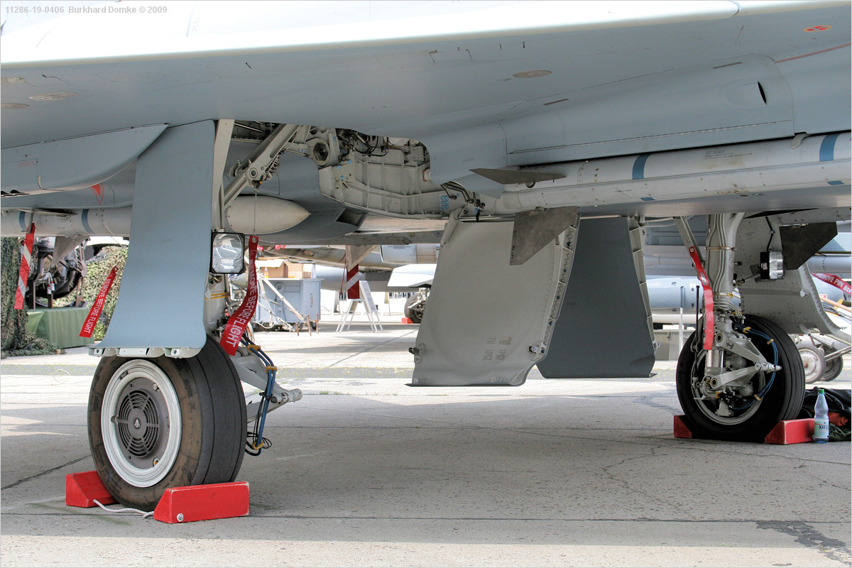 Eurofighter EF2000(T) Luftwaffe 30+20 c/n GT0009 ILA 2006