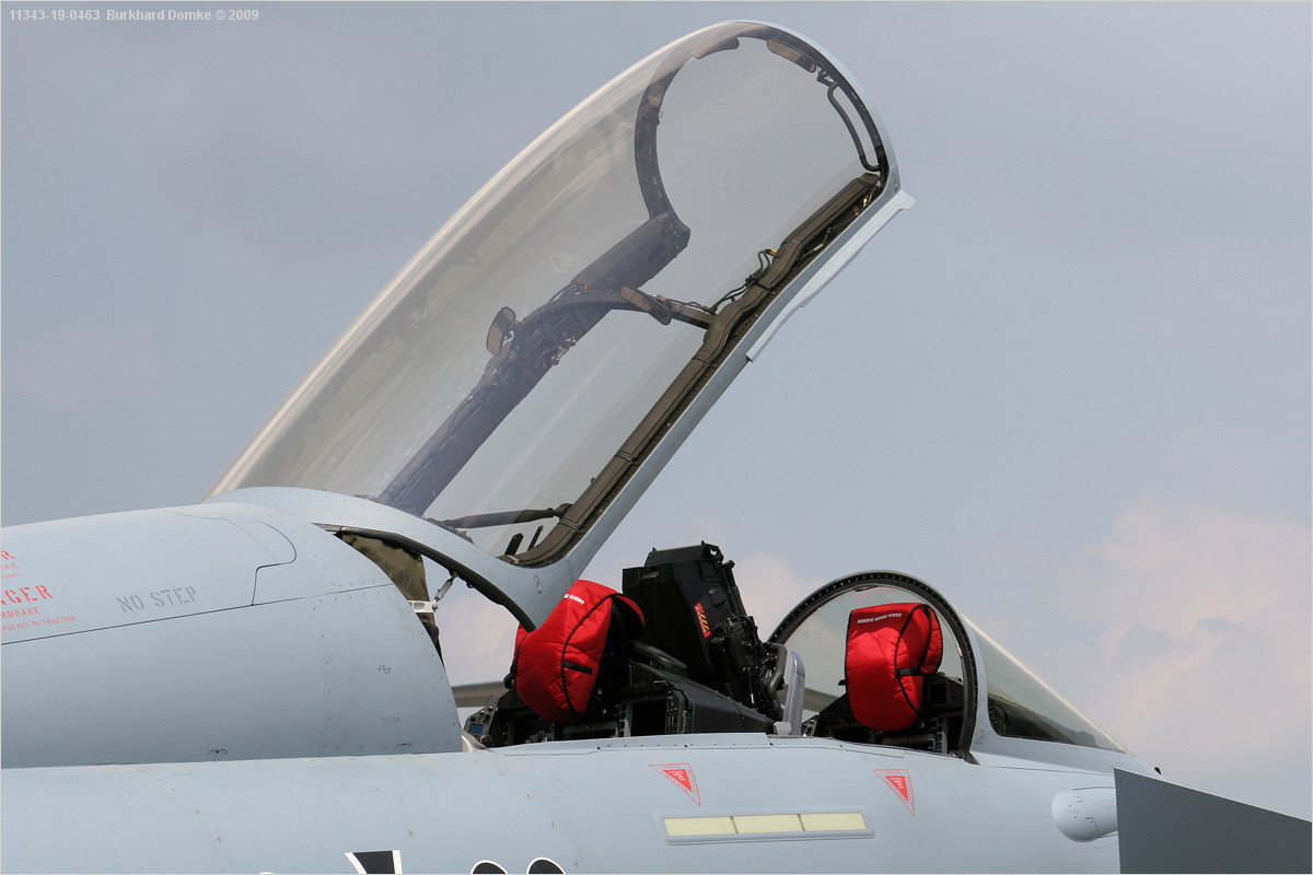 Eurofighter EF2000(T) Luftwaffe 30+20 c/n GT0009 ILA 2006