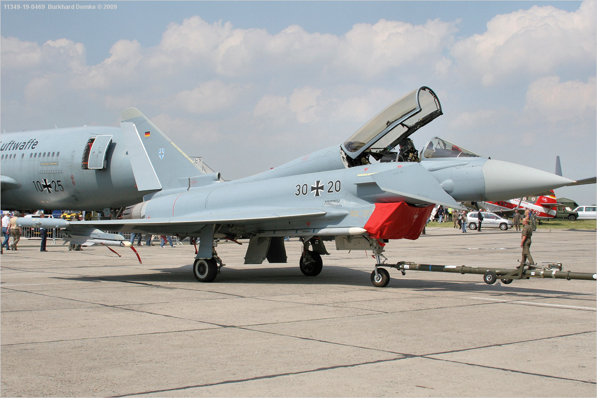 Eurofighter EF2000(T) Luftwaffe 30+20 c/n GT0009 ILA 2006