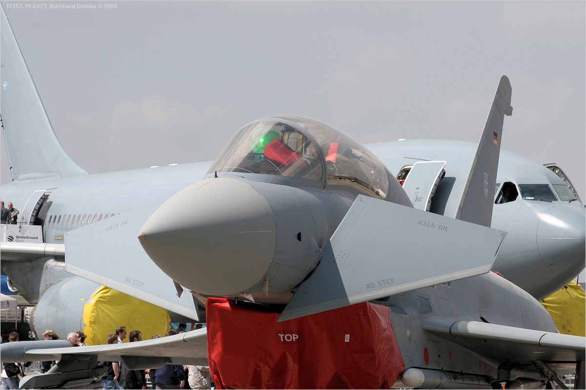 Eurofighter EF2000(T) Luftwaffe 30+20 c/n GT0009 ILA 2006