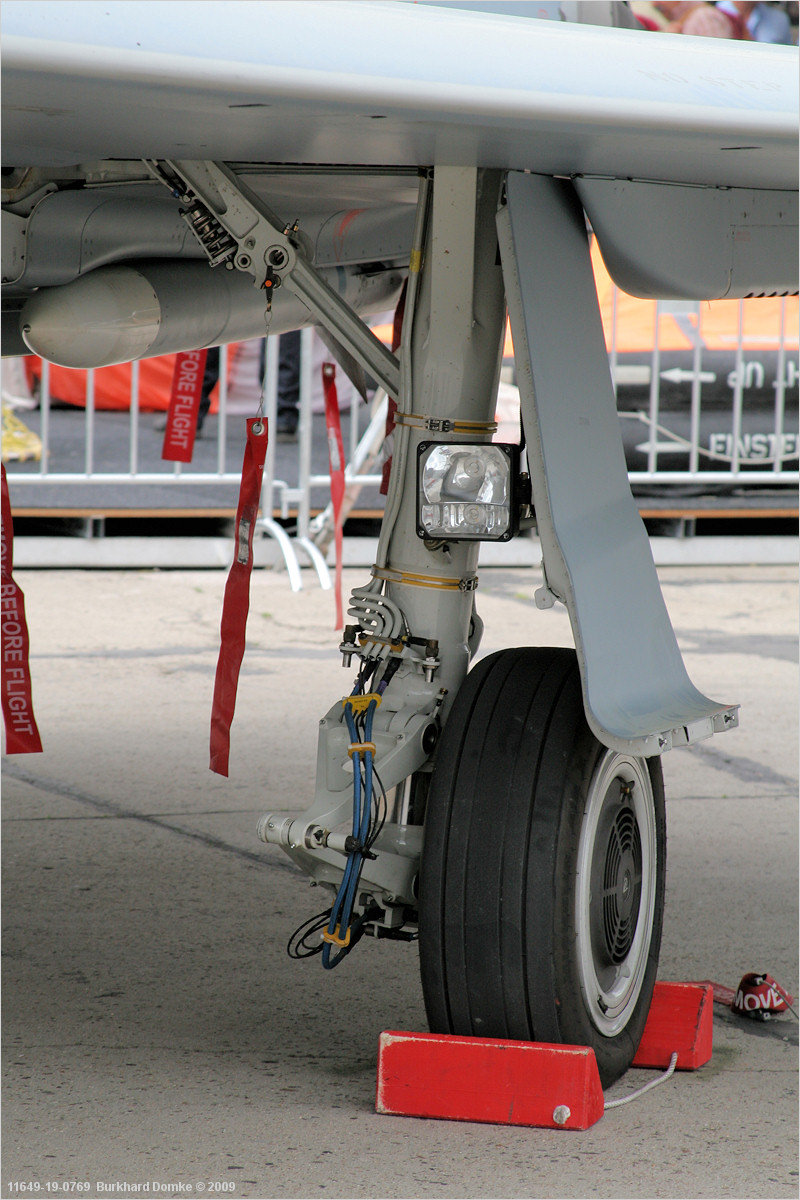 Eurofighter EF2000(T) Luftwaffe 30+20 c/n GT0009 ILA 2006