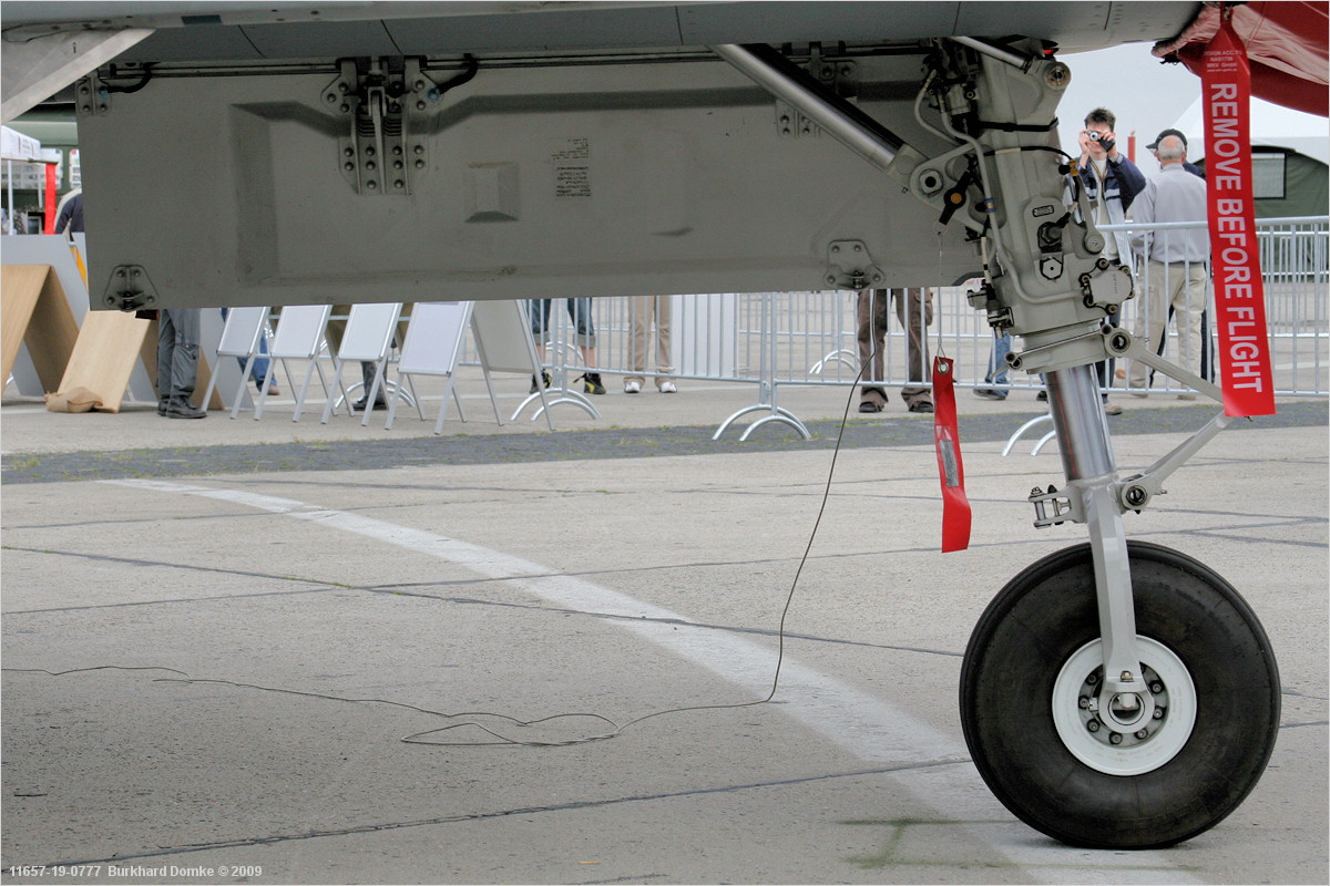 Eurofighter EF2000(T) Luftwaffe 30+20 c/n GT0009 ILA 2006