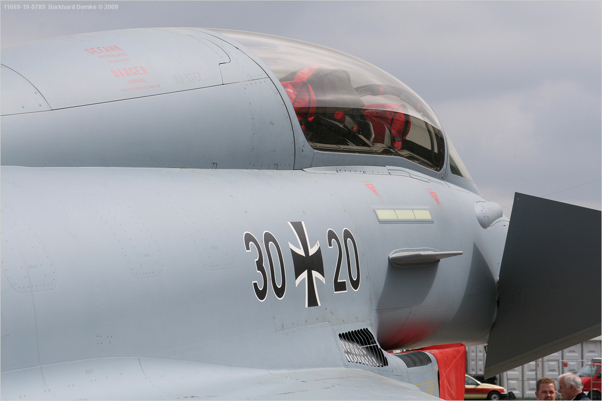 Eurofighter EF2000(T) Luftwaffe 30+20 c/n GT0009 ILA 2006