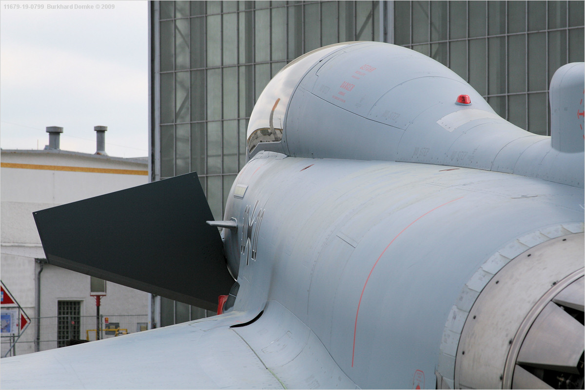 Eurofighter EF2000(T) Luftwaffe 30+20 c/n GT0009 ILA 2006