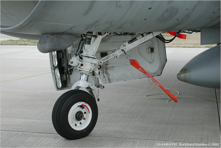 F-16C Block 40L  -  c/n 4R-112  -  s/n 92-0011 -  Turkish Air Force, 182 Filo  -  NAS Eggebeck, Germany  -  23 August 2003