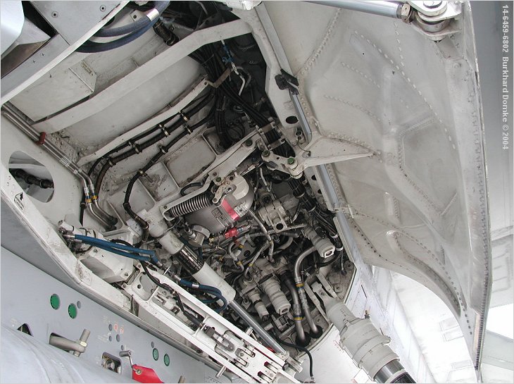 F-16C Block 40L  -  c/n 4R-112  -  s/n 92-0011 -  Turkish Air Force, 182 Filo  -  NAS Eggebeck, Germany  -  23 August 2003