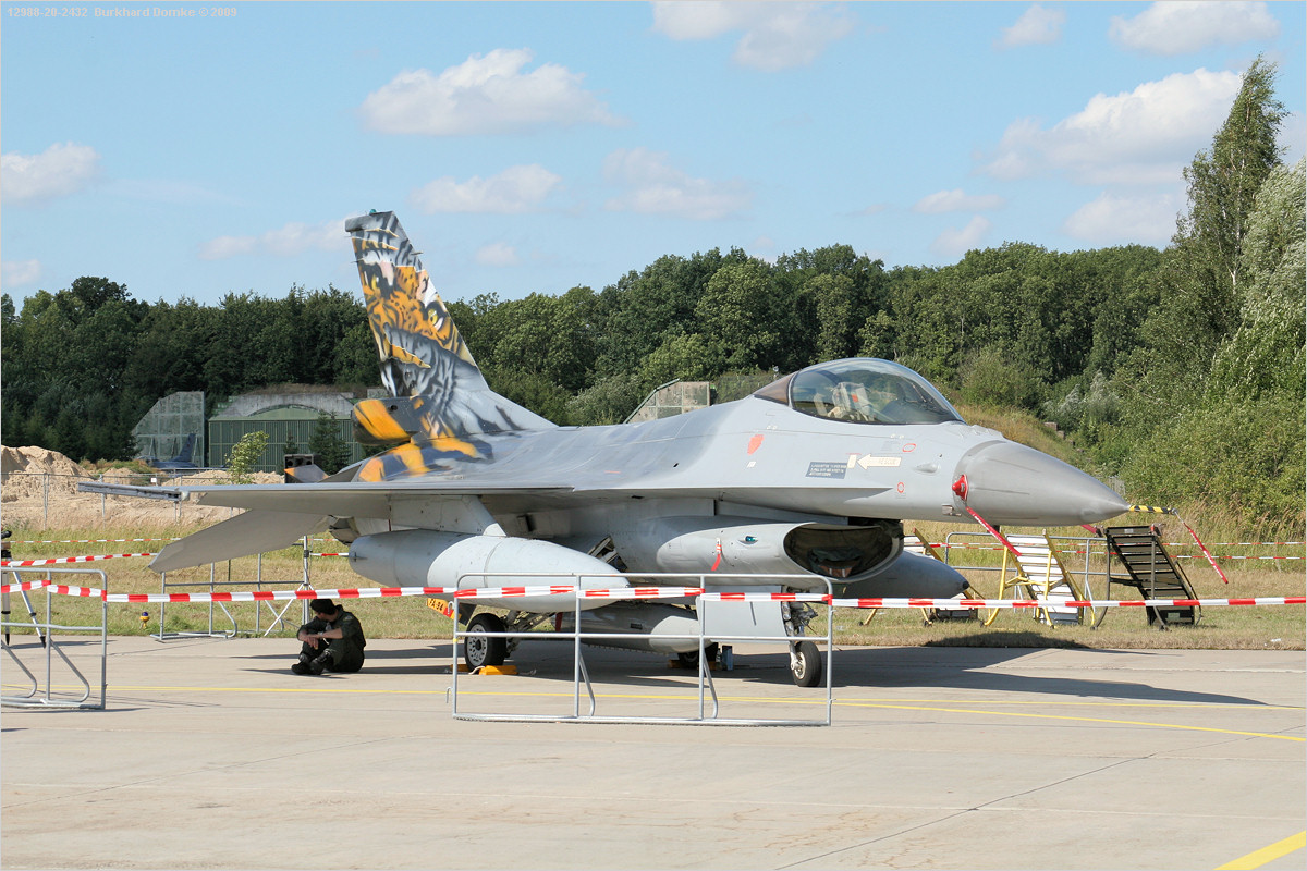 Lockheed Martin F-16AM MLU  -  s/n 80-3585  -  c/n 6H-94  -  Modex FA-94  -  Force Aerienne Belge 10 Wing  -  Rostock-Laage, Germany  -  19 August 2006